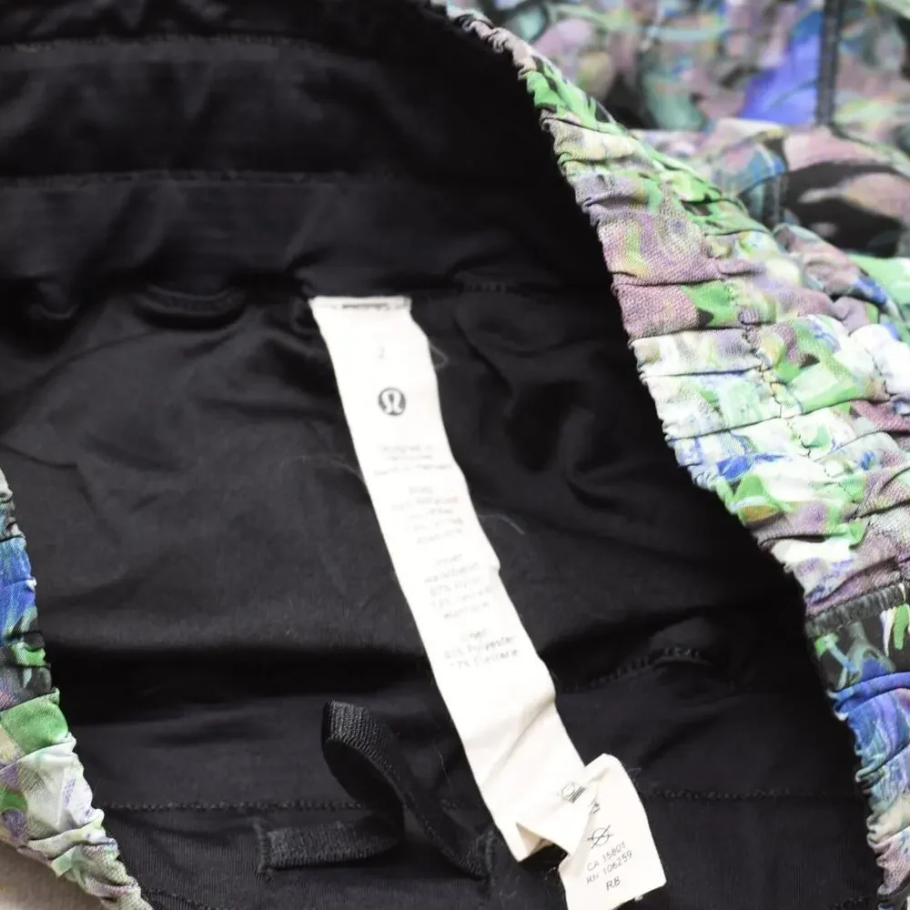 Lululemon Women Sweat Shorts Floral Gym Workout Polyester Multicolor Size 2